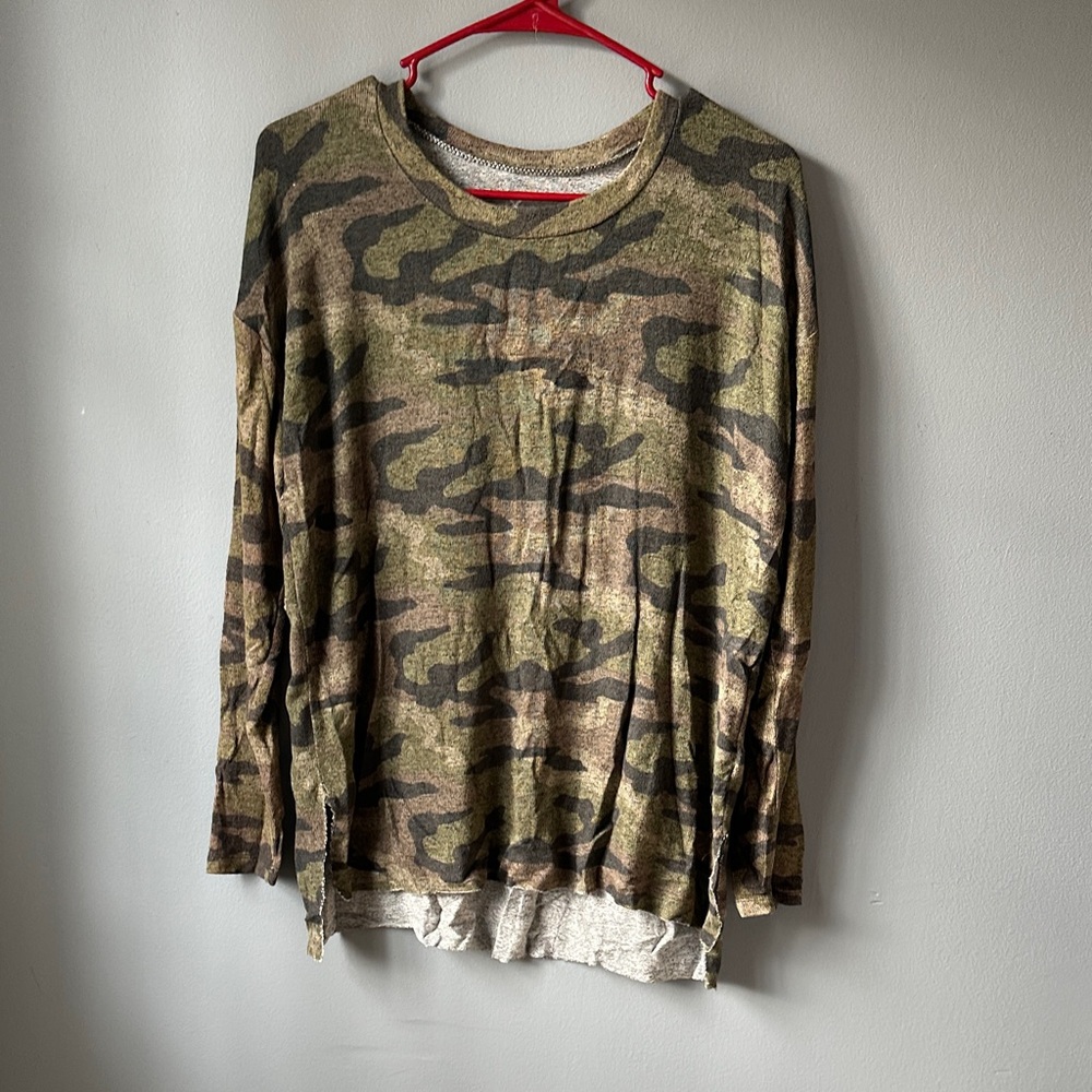 American Eagle soft & sexy plush Camouflage Long Sleeve Top women’s small